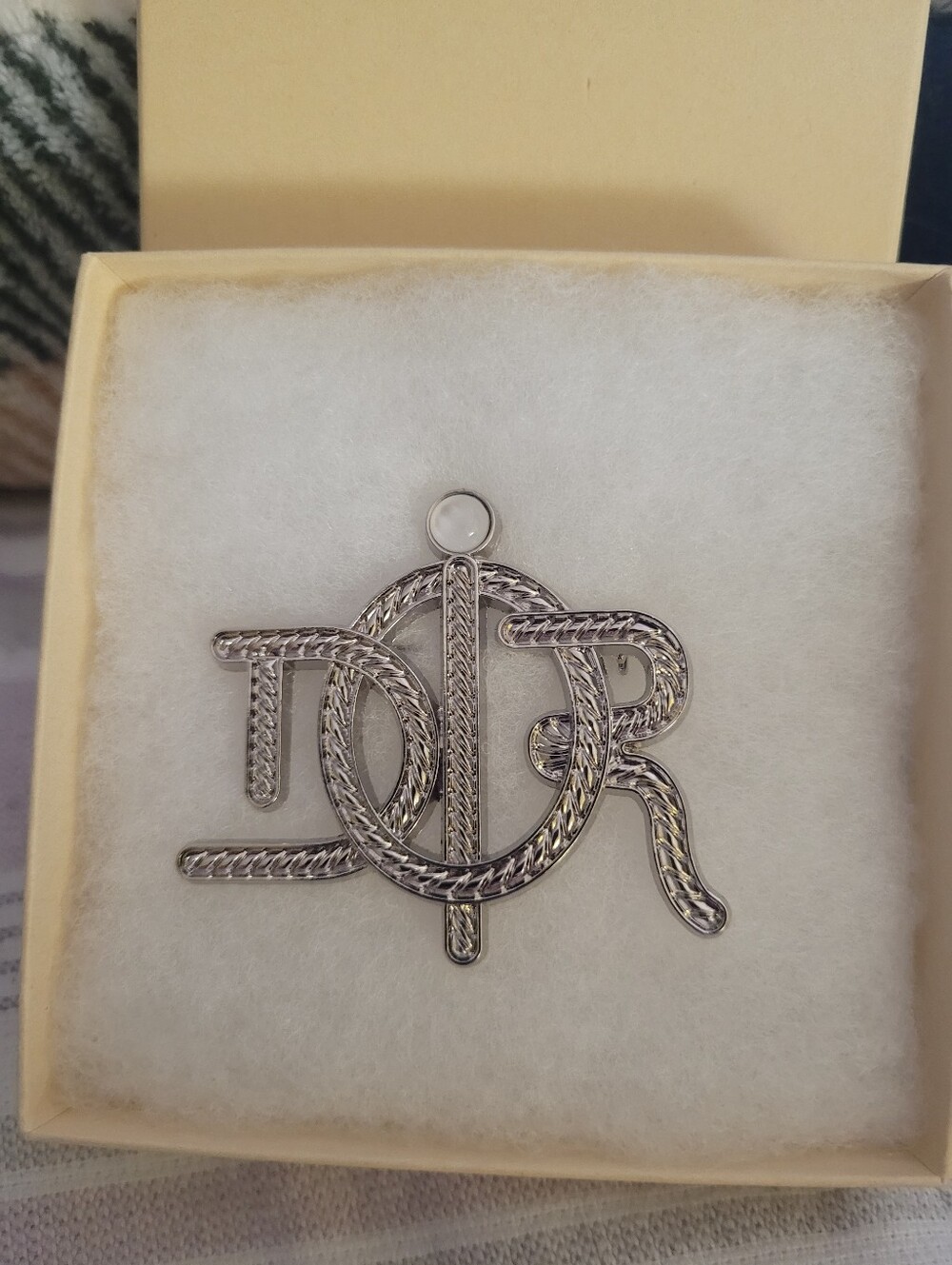 Dior Style Brooch - Picture 5 of 7